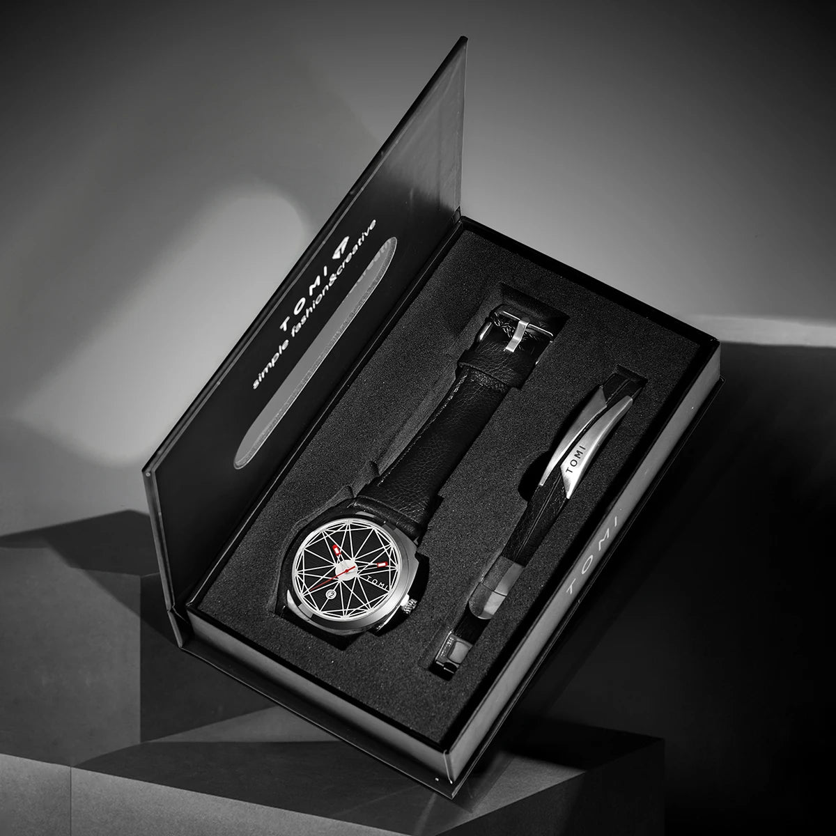 Statement Watch Set – Geometric Dial