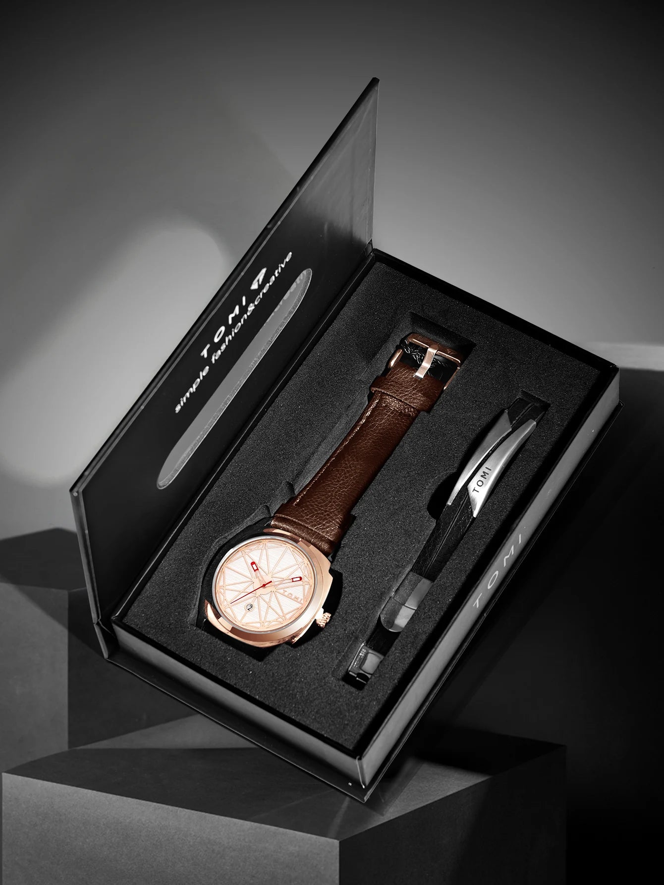 Statement Watch Set – Geometric Dial